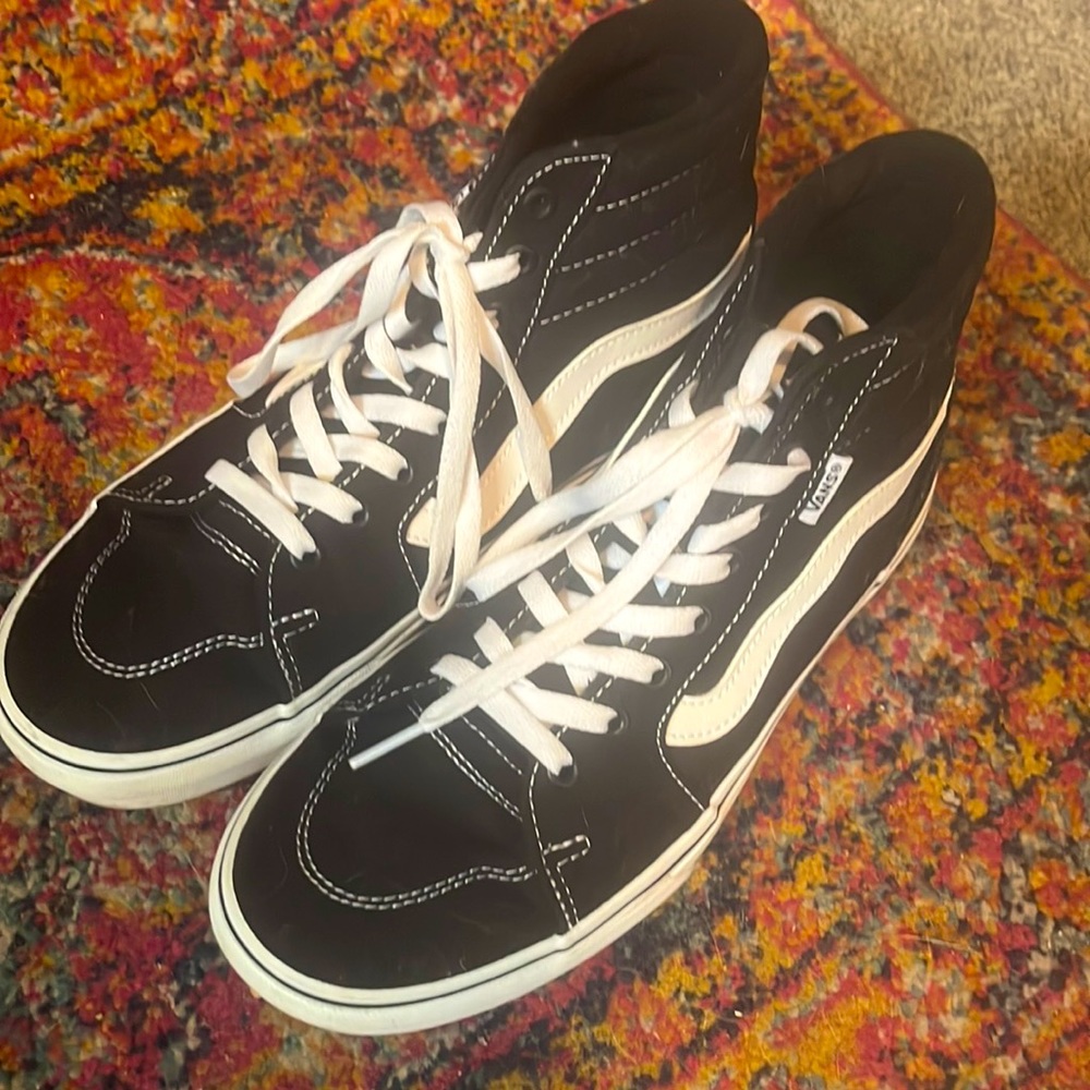 new ss 9.5 women's platform vans